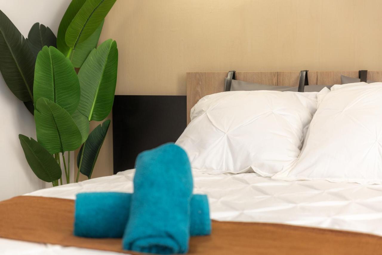 Le Voilier - Port De Plaisance - Host Provence Apartment ลาแซน-ซูร์-แมร์ ภายนอก รูปภาพ